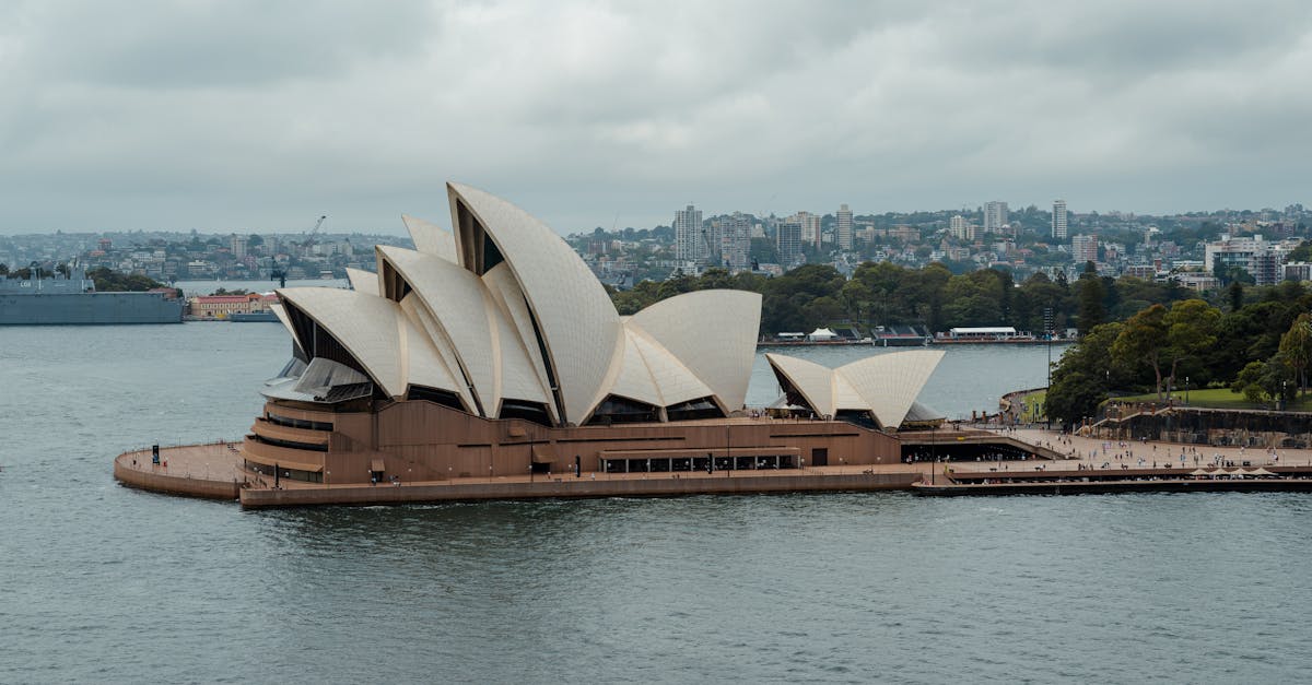 Effectiveness of Eco-Friendly Cleaners Compared to Conventional Options